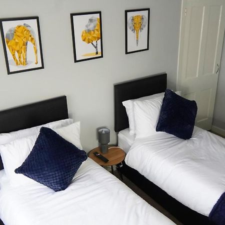 Portobello House - Four Bedroom House Perfect For Contractors - Sleeps 6 - Free Parking Wolverhampton Exteriör bild