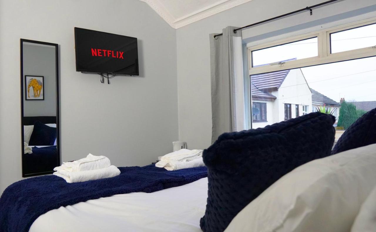 Portobello House - Four Bedroom House Perfect For Contractors - Sleeps 6 - Free Parking Wolverhampton Exteriör bild