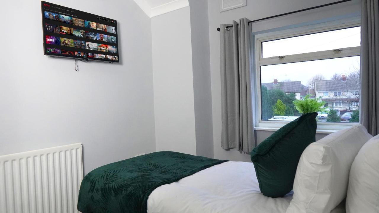 Portobello House - Four Bedroom House Perfect For Contractors - Sleeps 6 - Free Parking Wolverhampton Exteriör bild