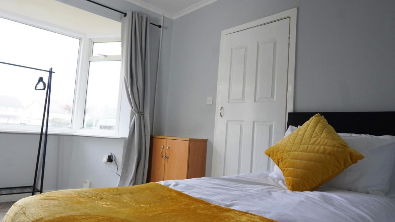 Portobello House - Four Bedroom House Perfect For Contractors - Sleeps 6 - Free Parking Wolverhampton Exteriör bild
