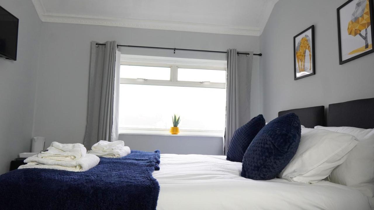 Portobello House - Four Bedroom House Perfect For Contractors - Sleeps 6 - Free Parking Wolverhampton Exteriör bild