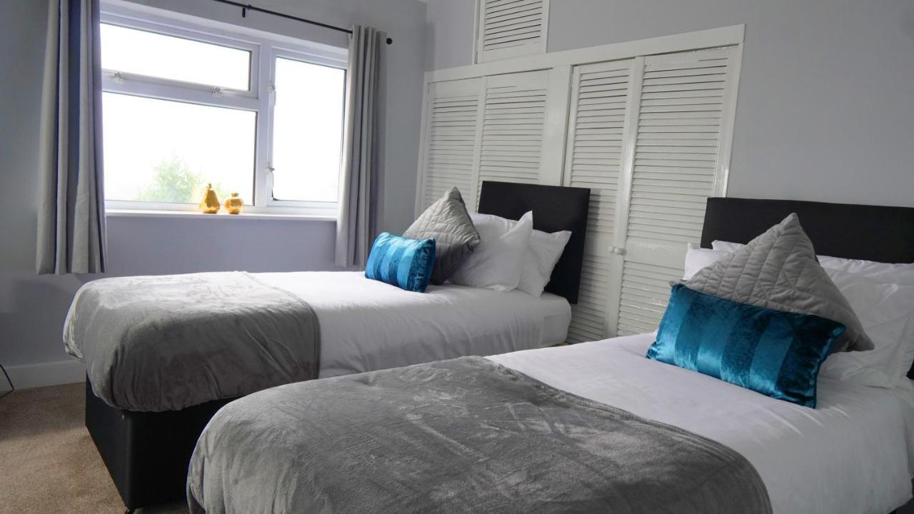 Portobello House - Four Bedroom House Perfect For Contractors - Sleeps 6 - Free Parking Wolverhampton Exteriör bild