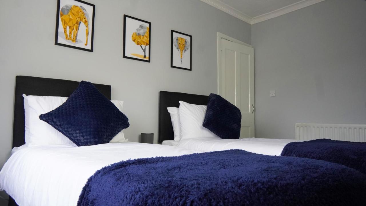 Portobello House - Four Bedroom House Perfect For Contractors - Sleeps 6 - Free Parking Wolverhampton Exteriör bild