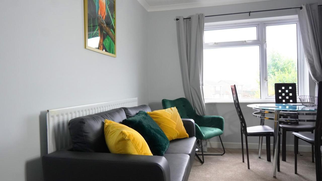 Portobello House - Four Bedroom House Perfect For Contractors - Sleeps 6 - Free Parking Wolverhampton Exteriör bild